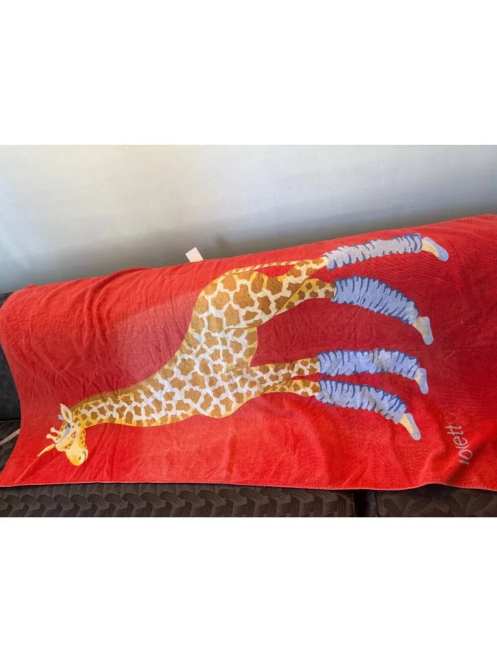 Lovett Red Giraffe Print Cotton Beach Towel 100% Cotton Fun Design Vintage
